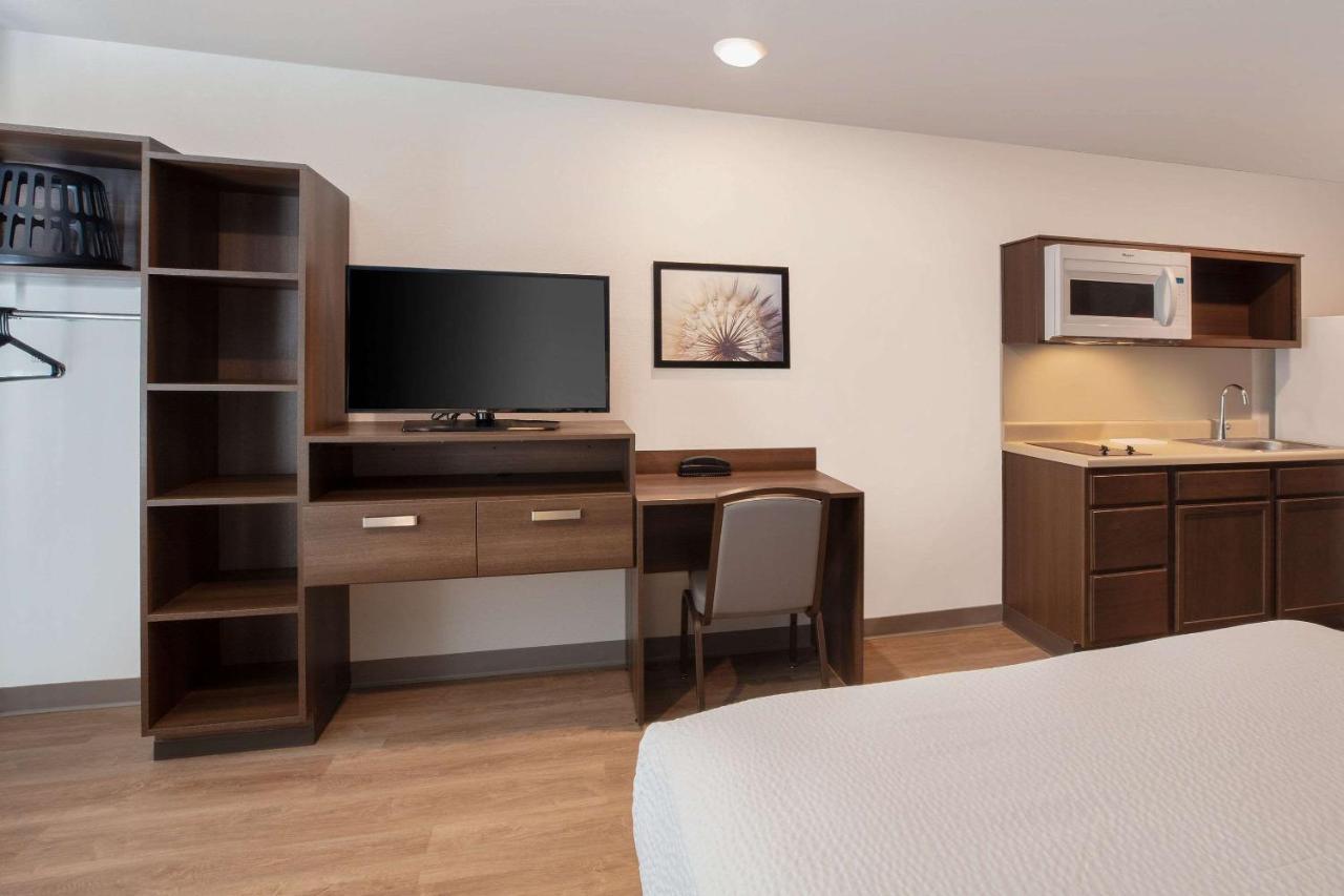 Wood Spring Suites Washington Dc East Arena Drive Lake Arbor Buitenkant foto