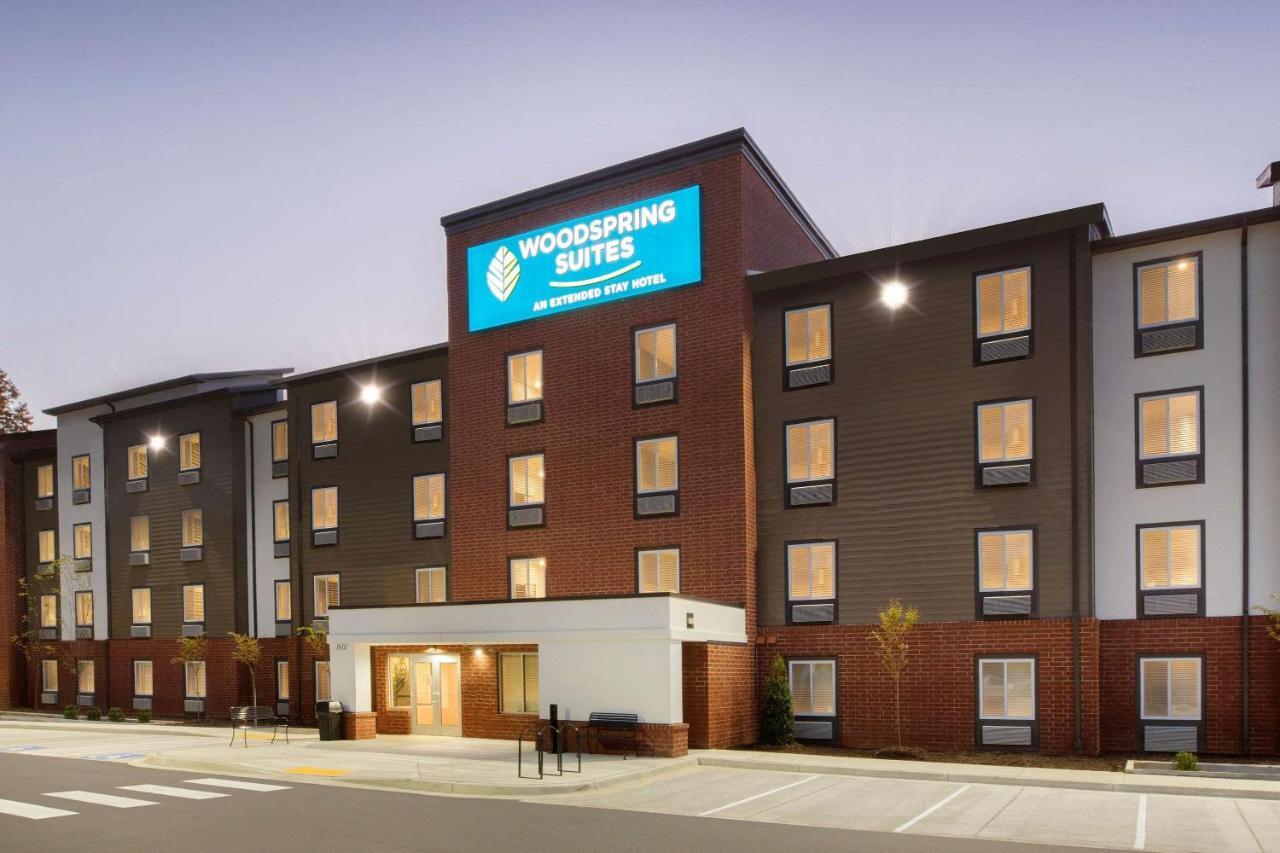 Wood Spring Suites Washington Dc East Arena Drive Lake Arbor Buitenkant foto