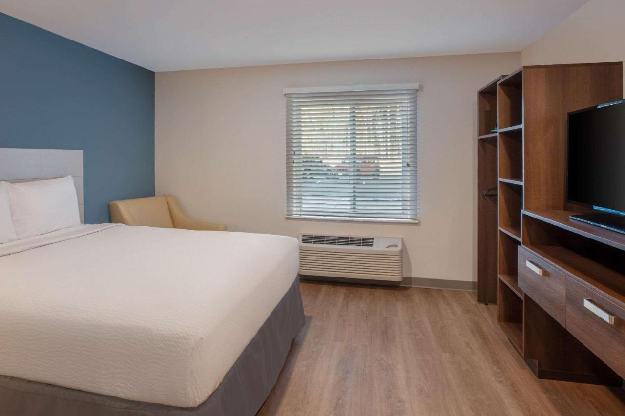 Wood Spring Suites Washington Dc East Arena Drive Lake Arbor Buitenkant foto