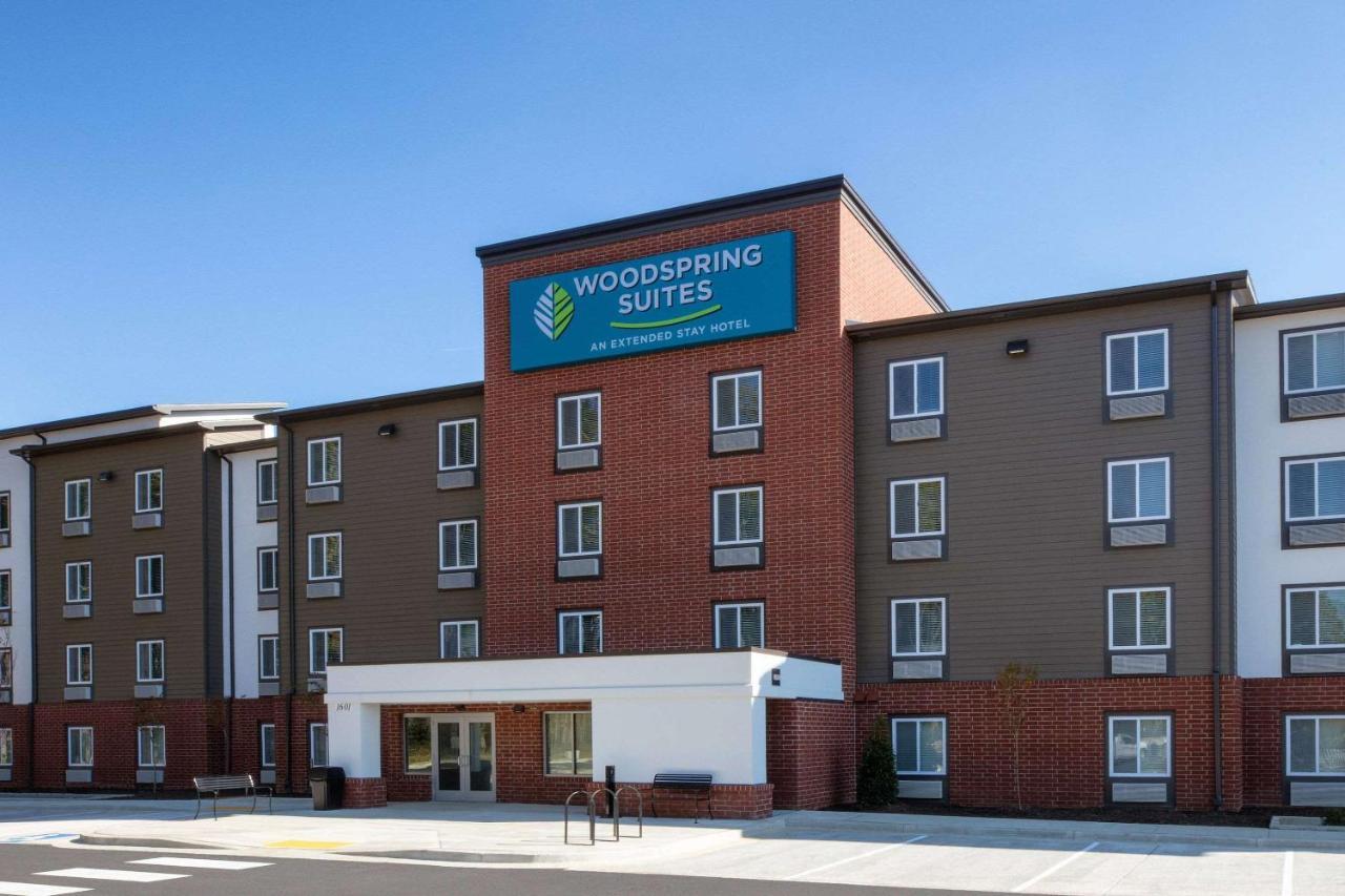 Wood Spring Suites Washington Dc East Arena Drive Lake Arbor Buitenkant foto