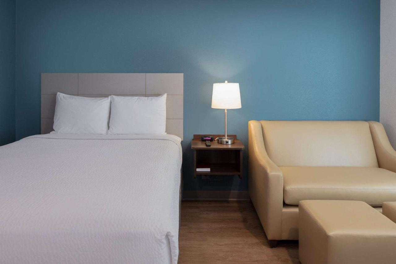 Wood Spring Suites Washington Dc East Arena Drive Lake Arbor Buitenkant foto