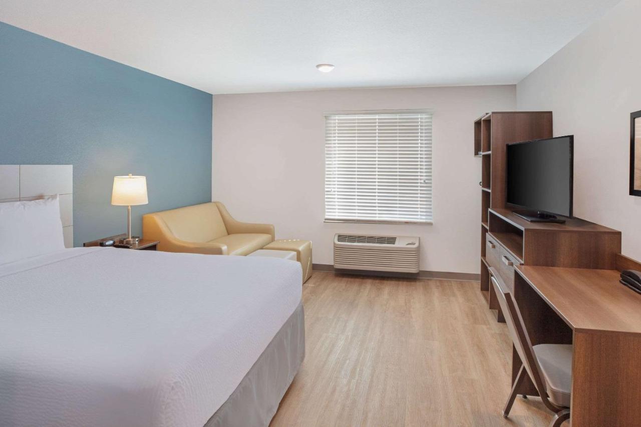 Wood Spring Suites Washington Dc East Arena Drive Lake Arbor Buitenkant foto
