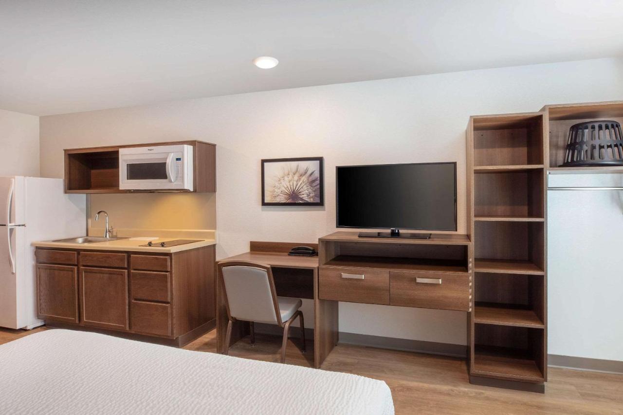 Wood Spring Suites Washington Dc East Arena Drive Lake Arbor Buitenkant foto