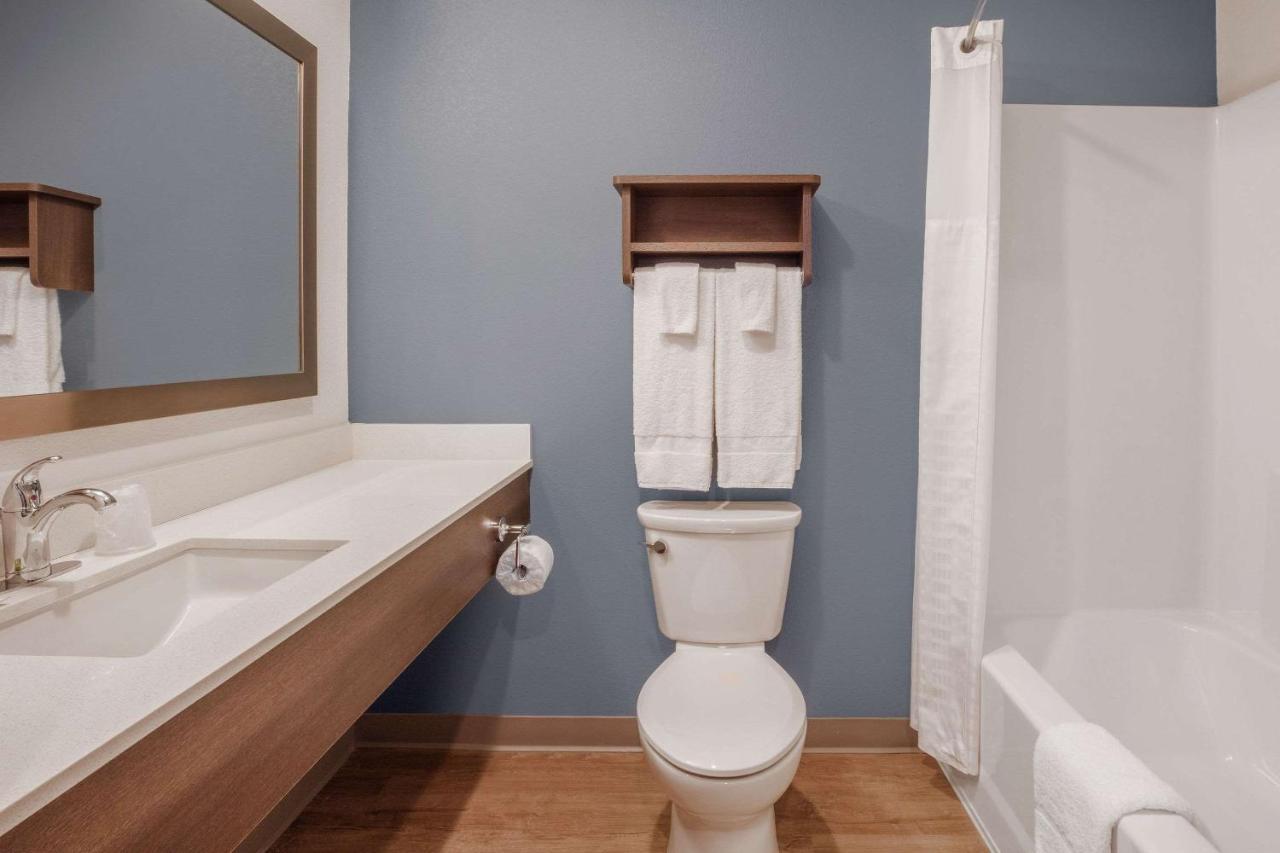 Wood Spring Suites Washington Dc East Arena Drive Lake Arbor Buitenkant foto