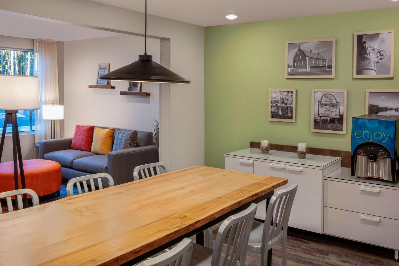 Wood Spring Suites Washington Dc East Arena Drive Lake Arbor Buitenkant foto